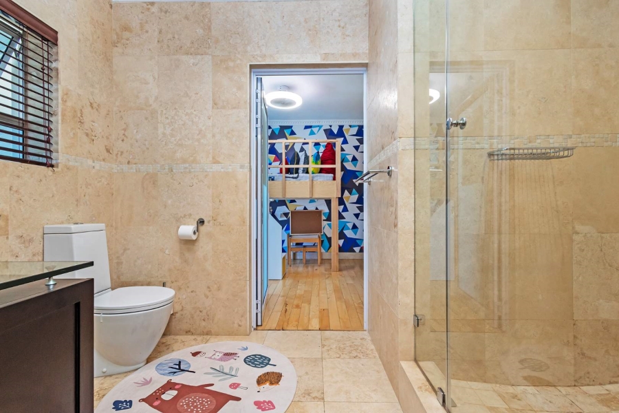 6 Bedroom Property for Sale in Baronetcy Estate Western Cape